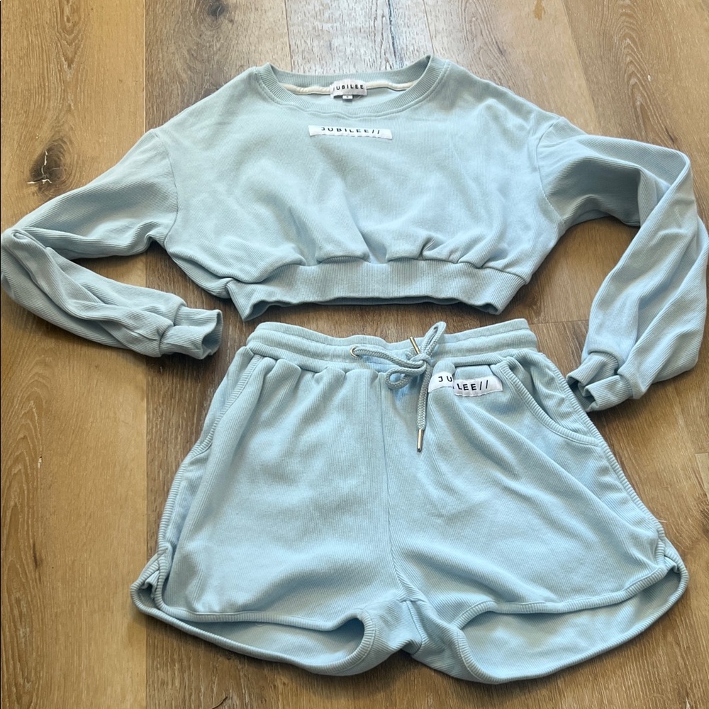 Jubilee Light Blue Cropped Sweatshirt and Shorts Set Small